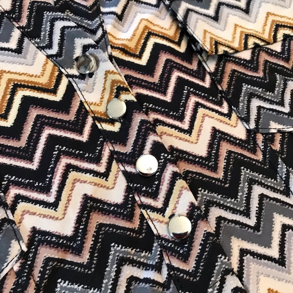 Cocomo Henley Georgette Swing Top Blouse Womens Plus Size 2X Tan Grey Easy Care - Picture 5 of 8